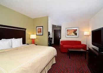Comfort Atlanta South Hotel 3*