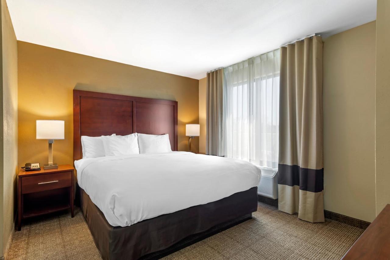 Comfort Atlanta South 3*